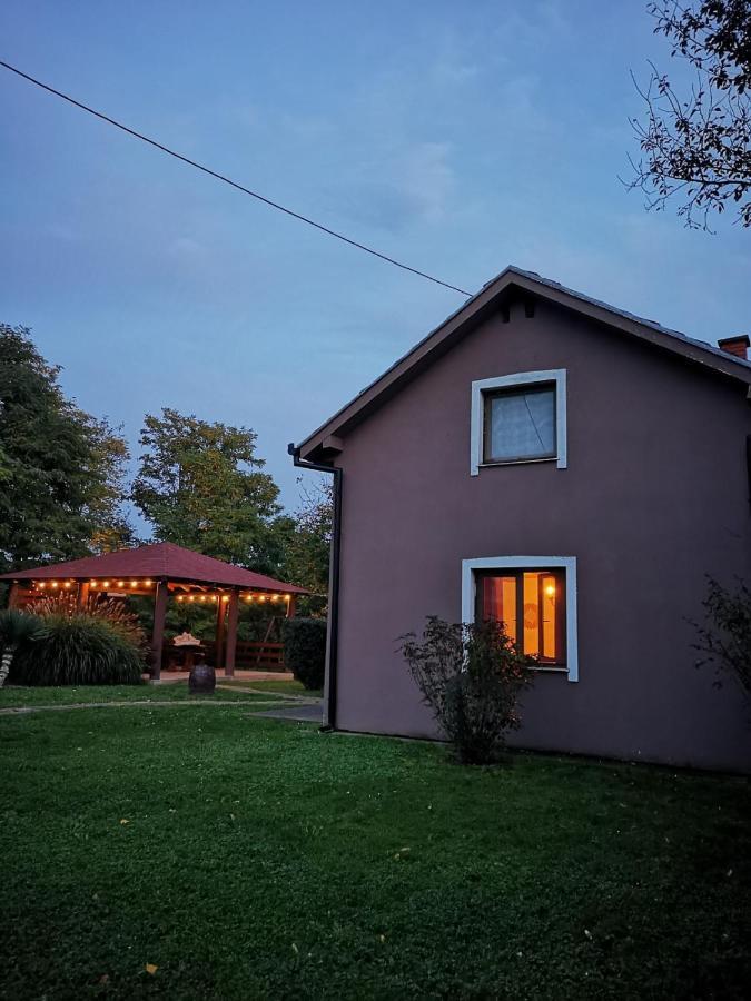 Kuca Za Odmor Rubic Villa Vinkovci Eksteriør billede
